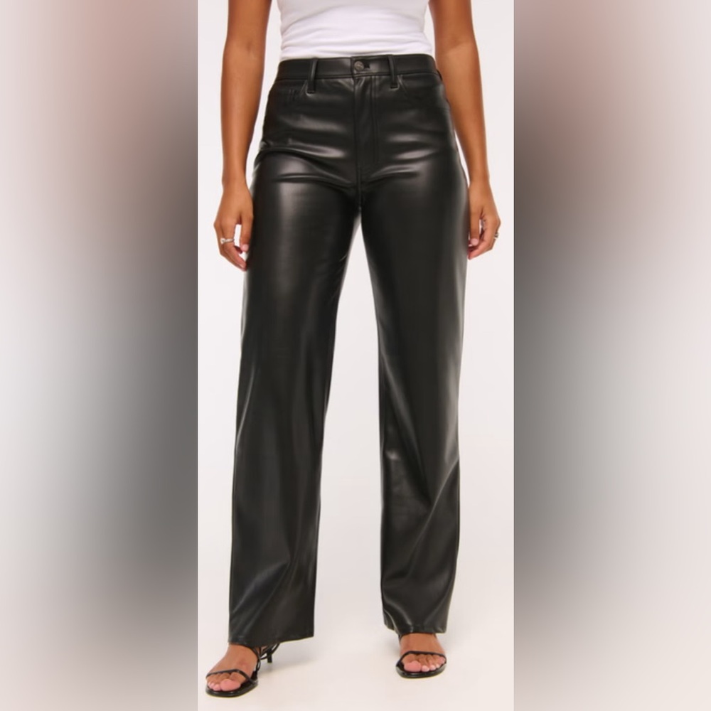Abercrombie & Fitch Curve High Rise Vegan Leather Pants. Wide leg. Black. 35 NWT